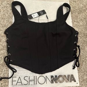 *BRAND NEW* Ties up Black Crop Top